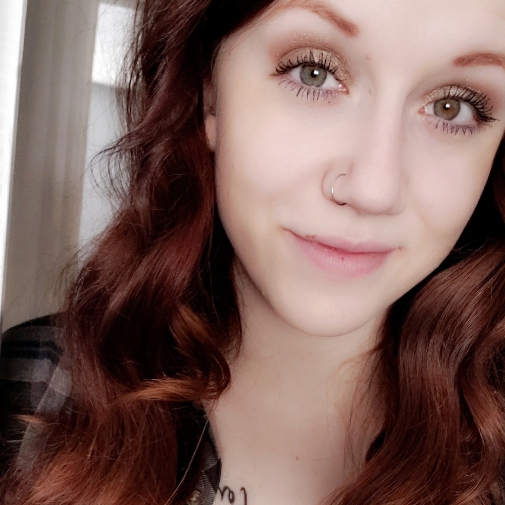 Meet your Posher, Elizabeth